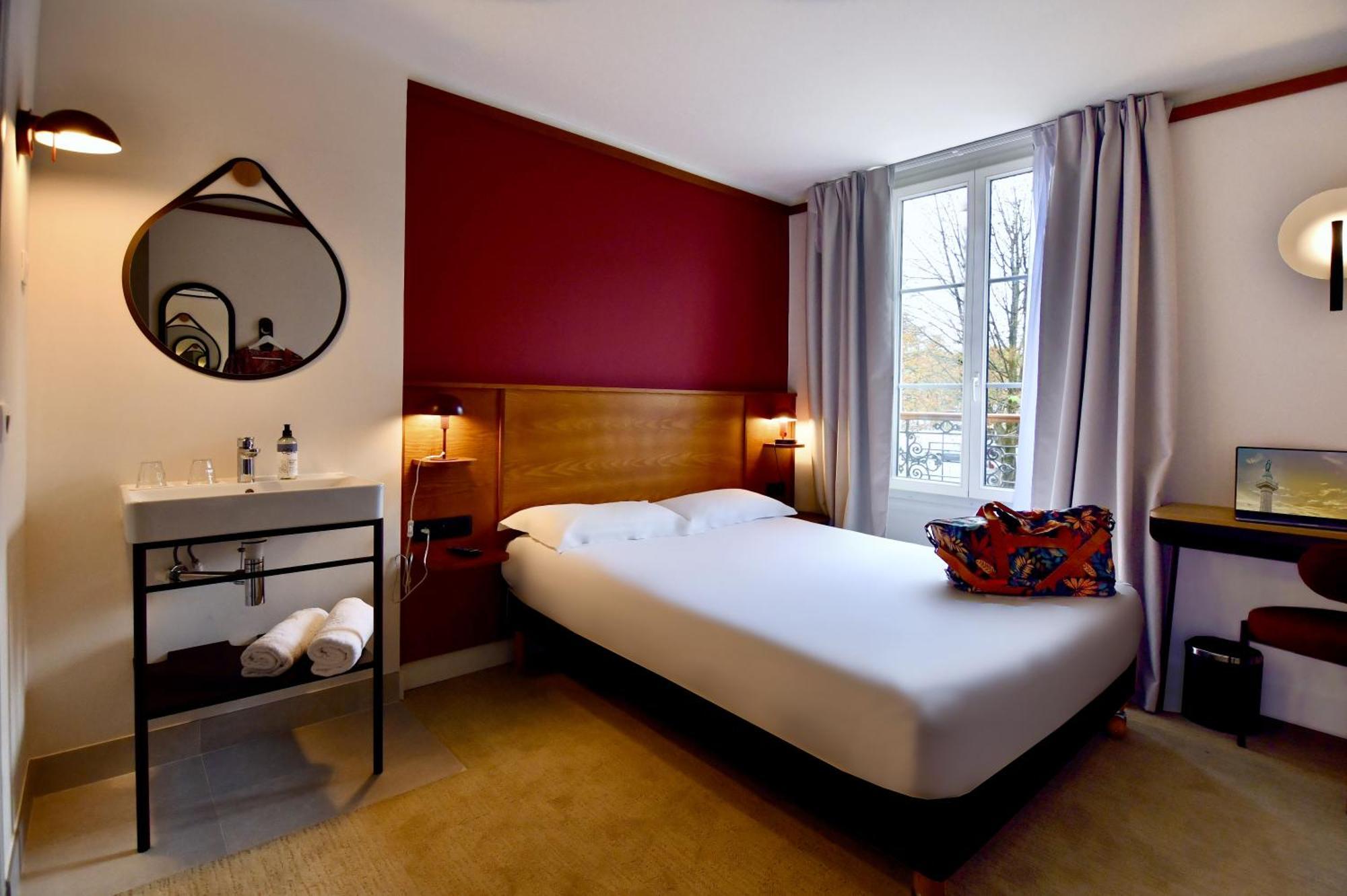 Agate Hotel 3*